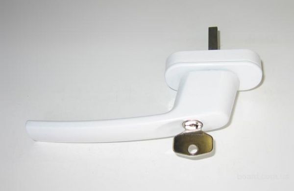 Ручка оконная с ключом белая