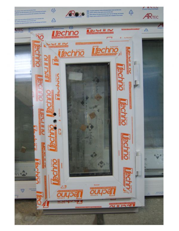 Окно ПВХ  60х40 поворотное